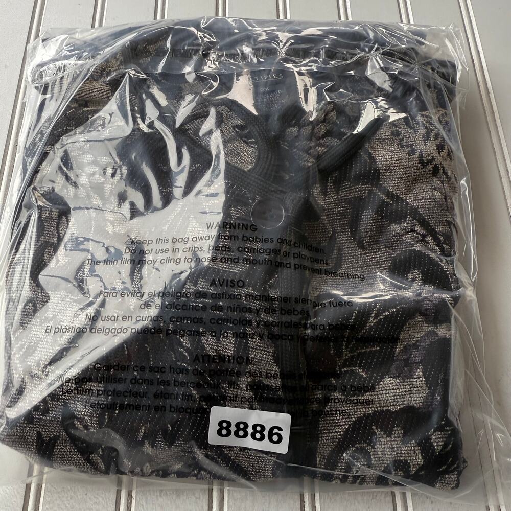 Multiples Black Gray Scroll size 2X tapestry jack… - image 12